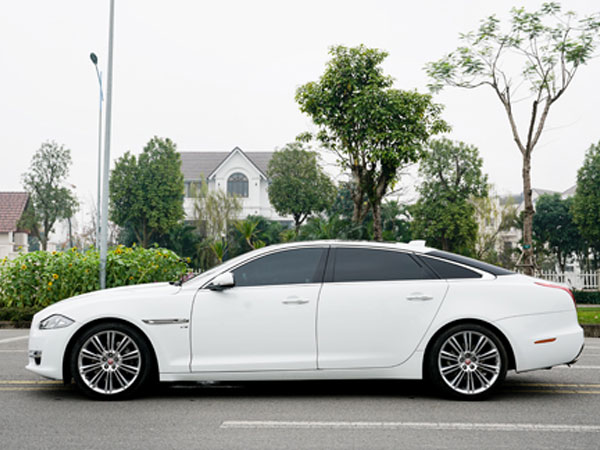 Jaguar XJL - xế sang 'bí ẩn' cho khách Việt