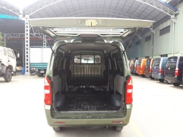 Khoang chở hàng xe tải van kenbo 950kg