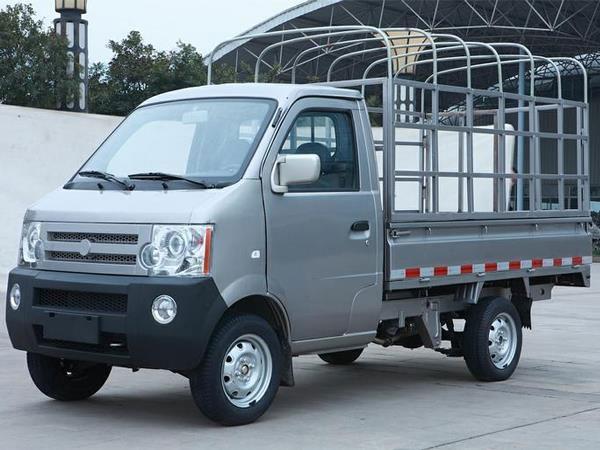 Xe tải thùng 870kg Dongben