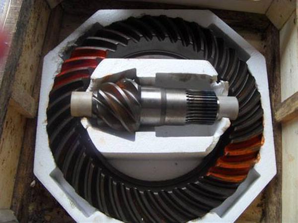 Bánh răng vành chậu quả dứa xe tải